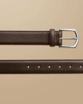 Ceinture formelle à motif Saffiano fabriquée en Angleterre - Chocolat foncé