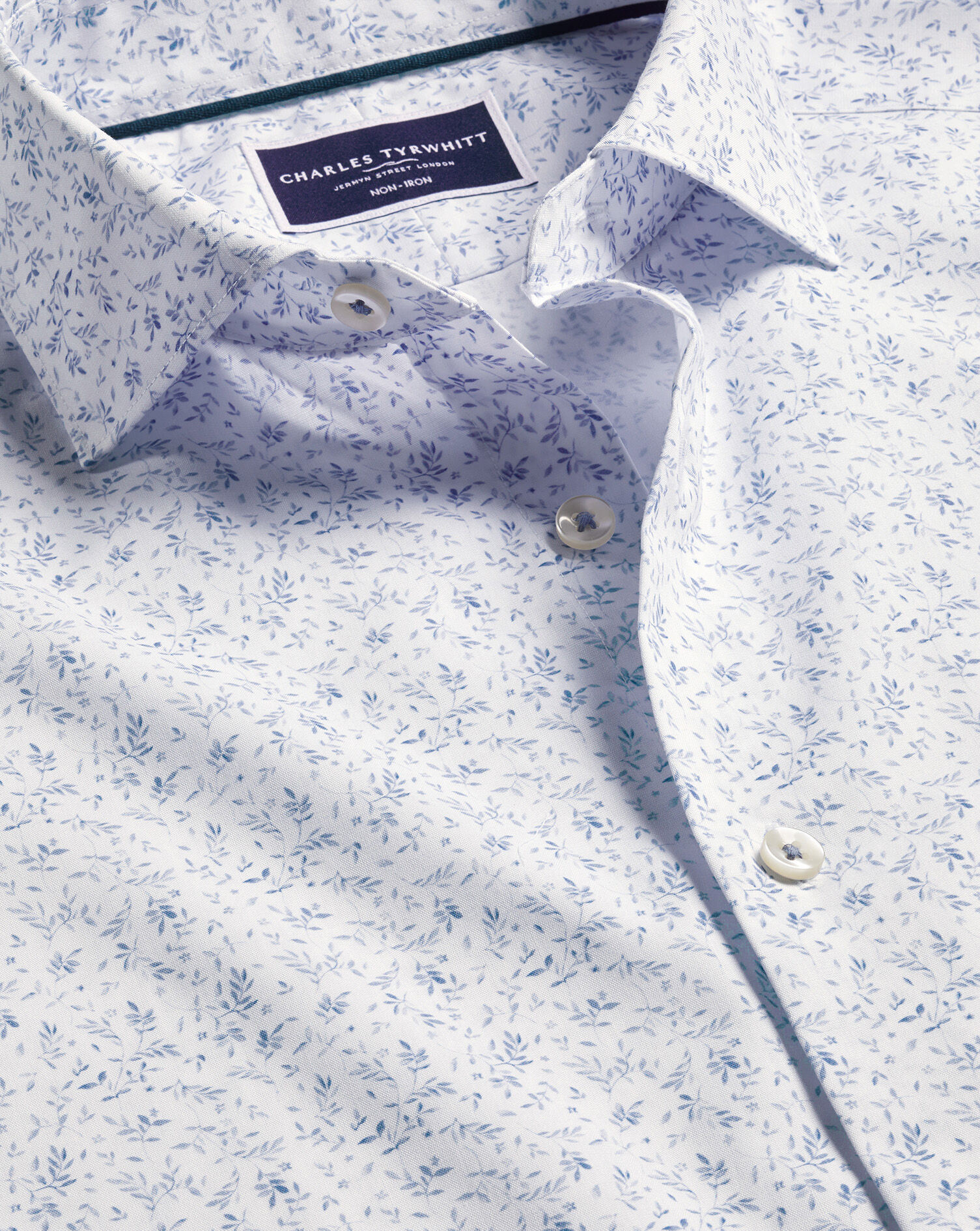 Charles tyrwhitt blue shirt best sale white collar