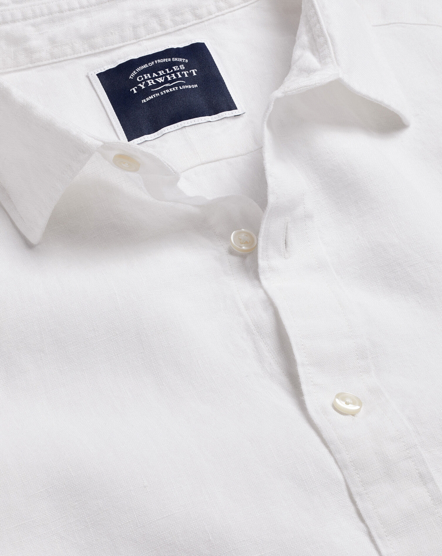 Men's White Shirts | Charles Tyrwhitt