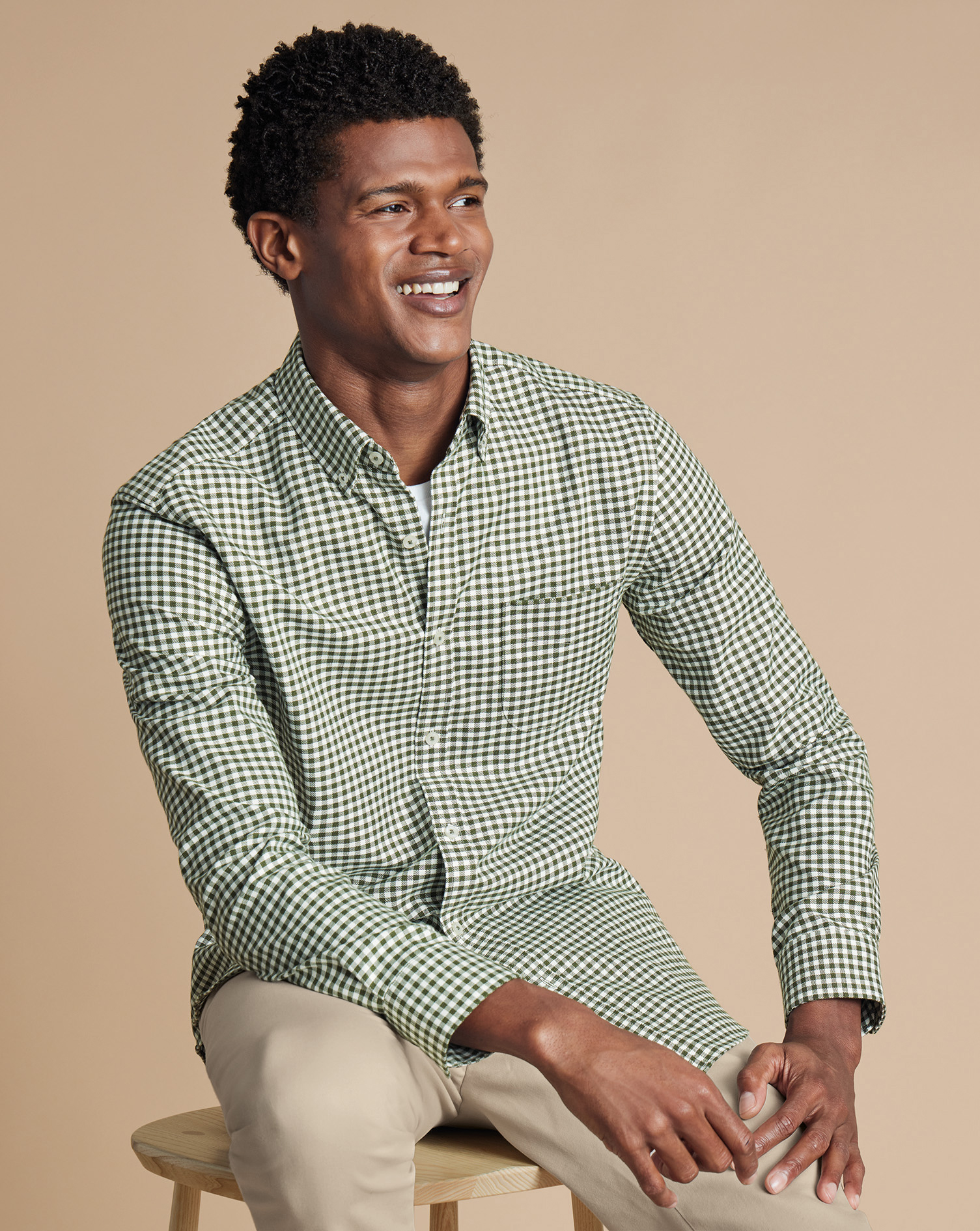 Charles Tyrwhitt Bügelfreies Twill-Hemd mit Button-down-Kragen und Gingham-Karos - Olivgrün