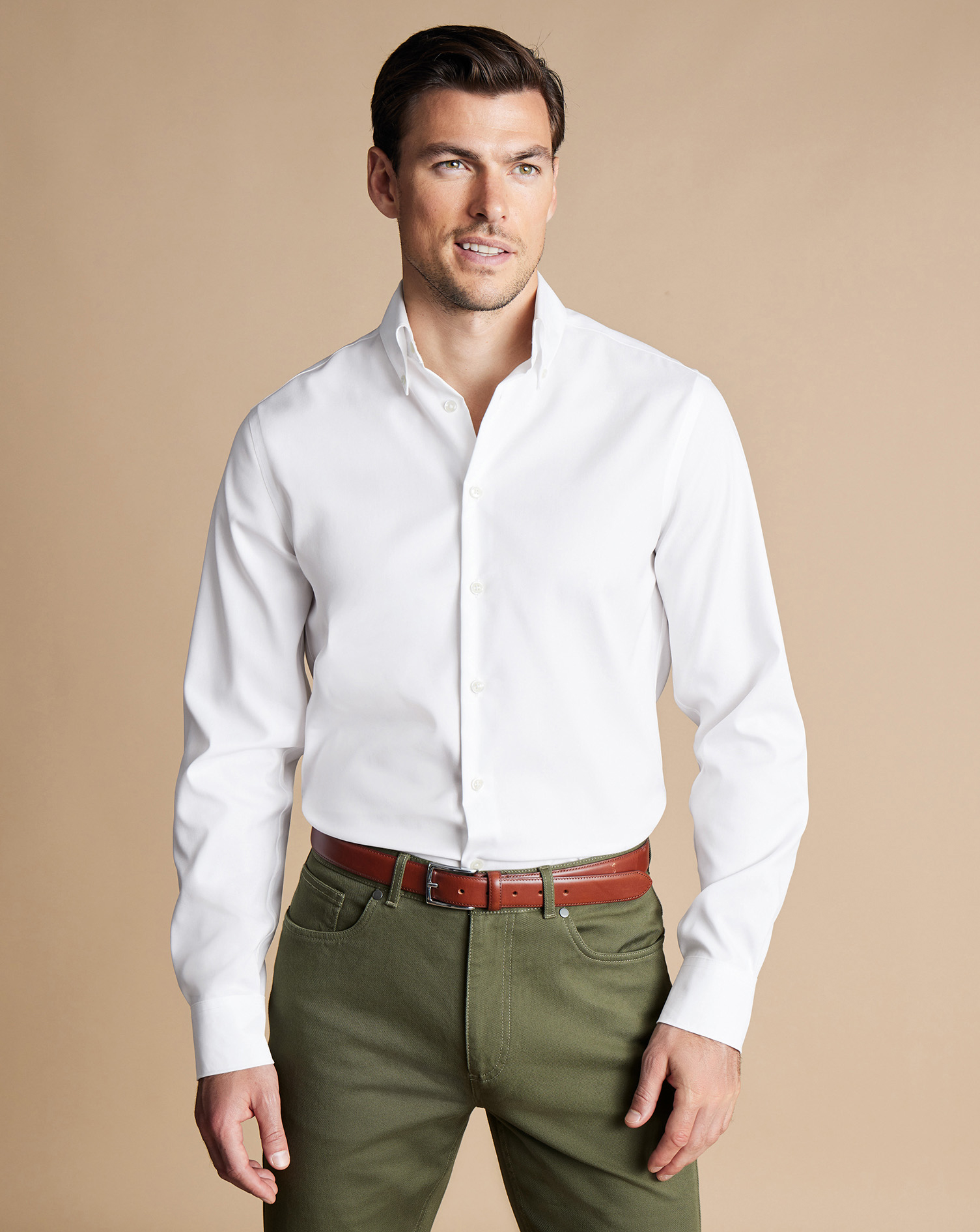 Charles Tyrwhitt Bügelfreies Oxfordhemd mit Button-down-Kragen - Weiß Knopfmanschette