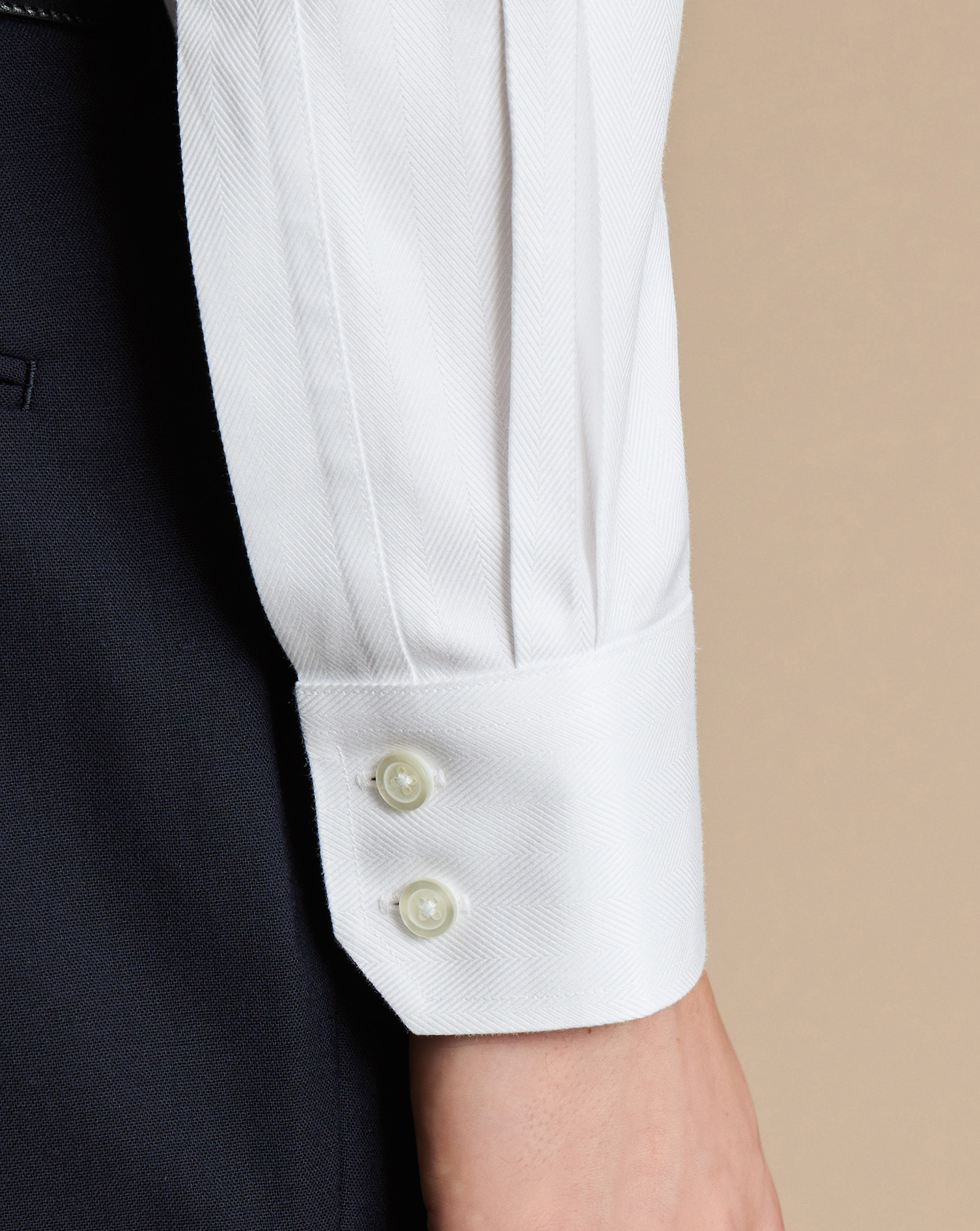 Cutaway Collar Non-Iron Herringbone Shirt - White