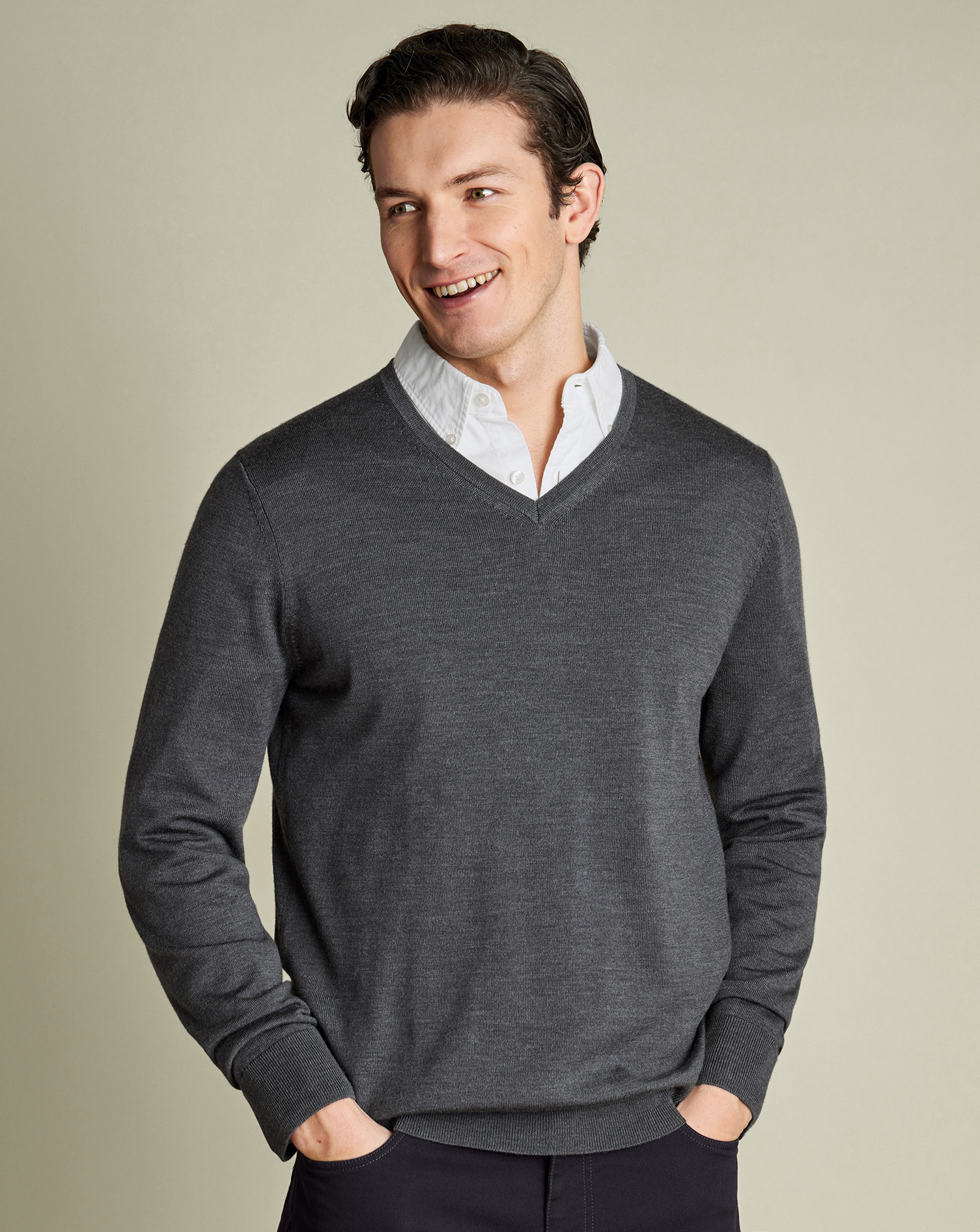 Charles Tyrwhitt Pullover aus Merinowolle mit V-Ausschnitt - Grau