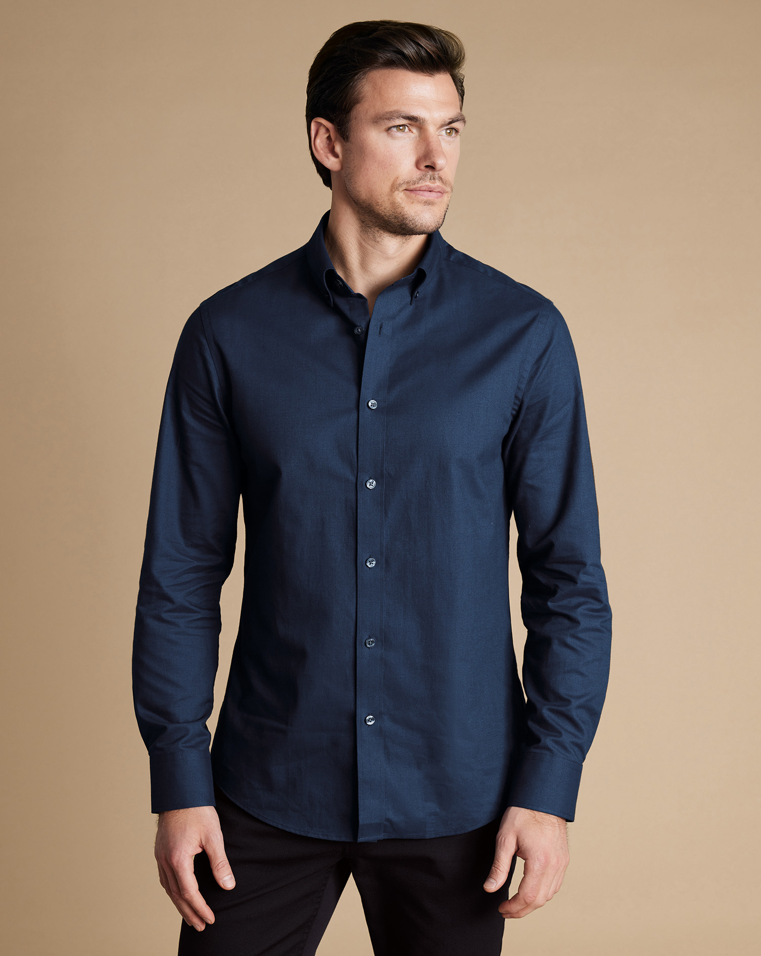 Charles Tyrwhitt Twill-Hemd aus gebürsteter Baumwolle mit Button-down-Kragen - Indigoblau