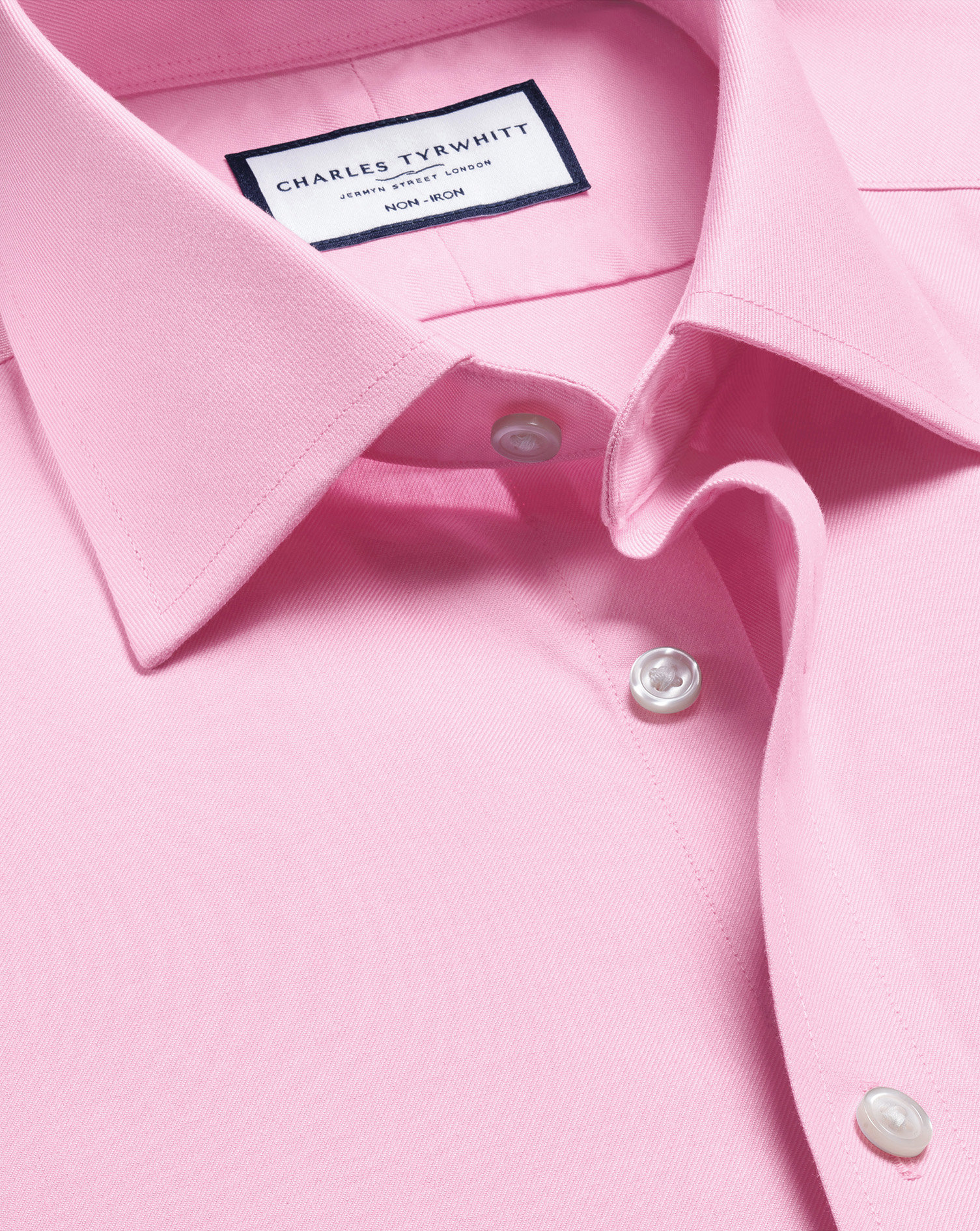 Charles Tyrwhitt Bügelfreies Twill-Hemd - Rosa Umschlagmanschette