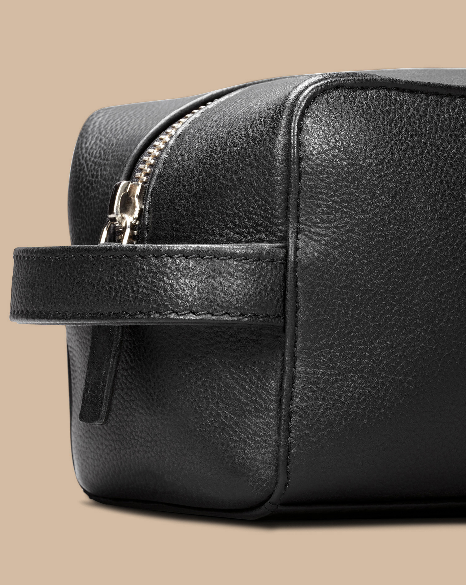 Grain Leather Washbag - Black