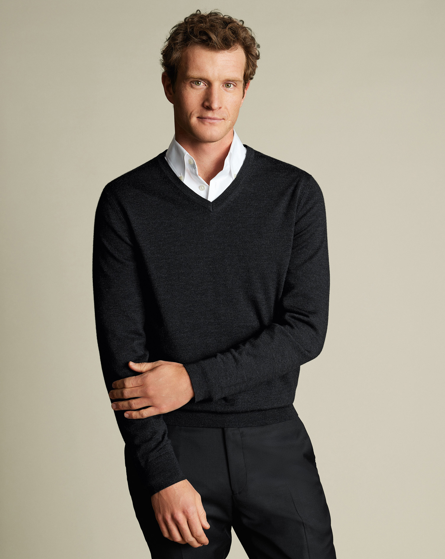 Charles Tyrwhitt Pullover aus Merinowolle mit V-Ausschnitt - Dunkles Anthrazit