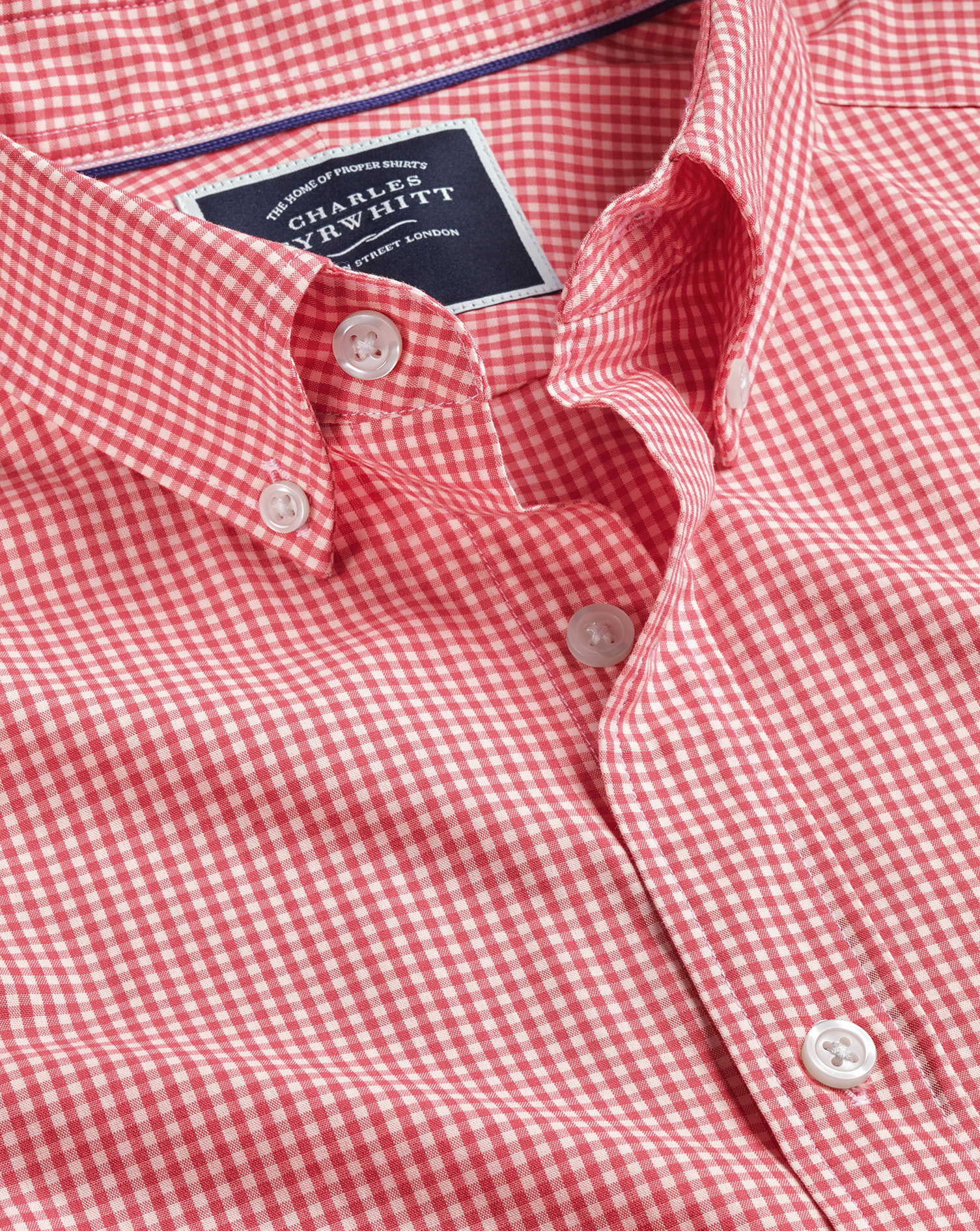 Charles Tyrwhitt Bügelfreies Stretch-Hemd mit Mini-Gingham-Karos und Button-down-Kragen - Pink Knopfmanschette