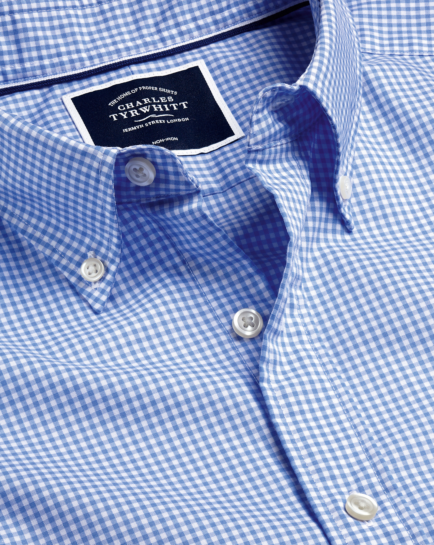 Charles Tyrwhitt Bügelfreies Popeline-Hemd aus Stretchgewebe mit Button-down-Kragen und Mini-Gingham-Karos - Ozeanblau K...