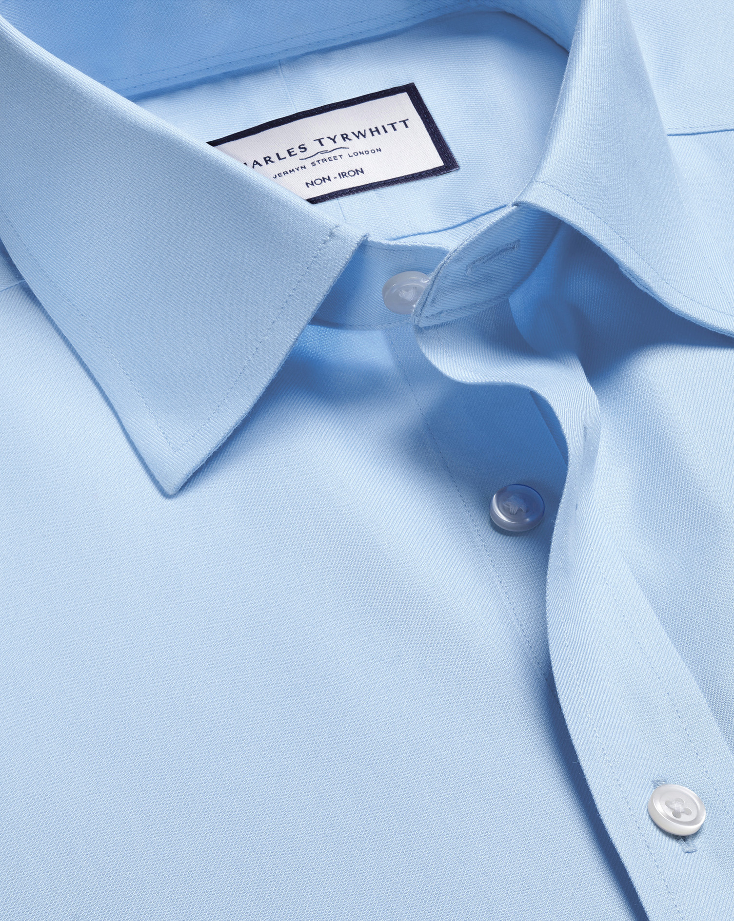 Charles Tyrwhitt Bügelfreies Twill-Hemd - Himmelblau Knopfmanschette