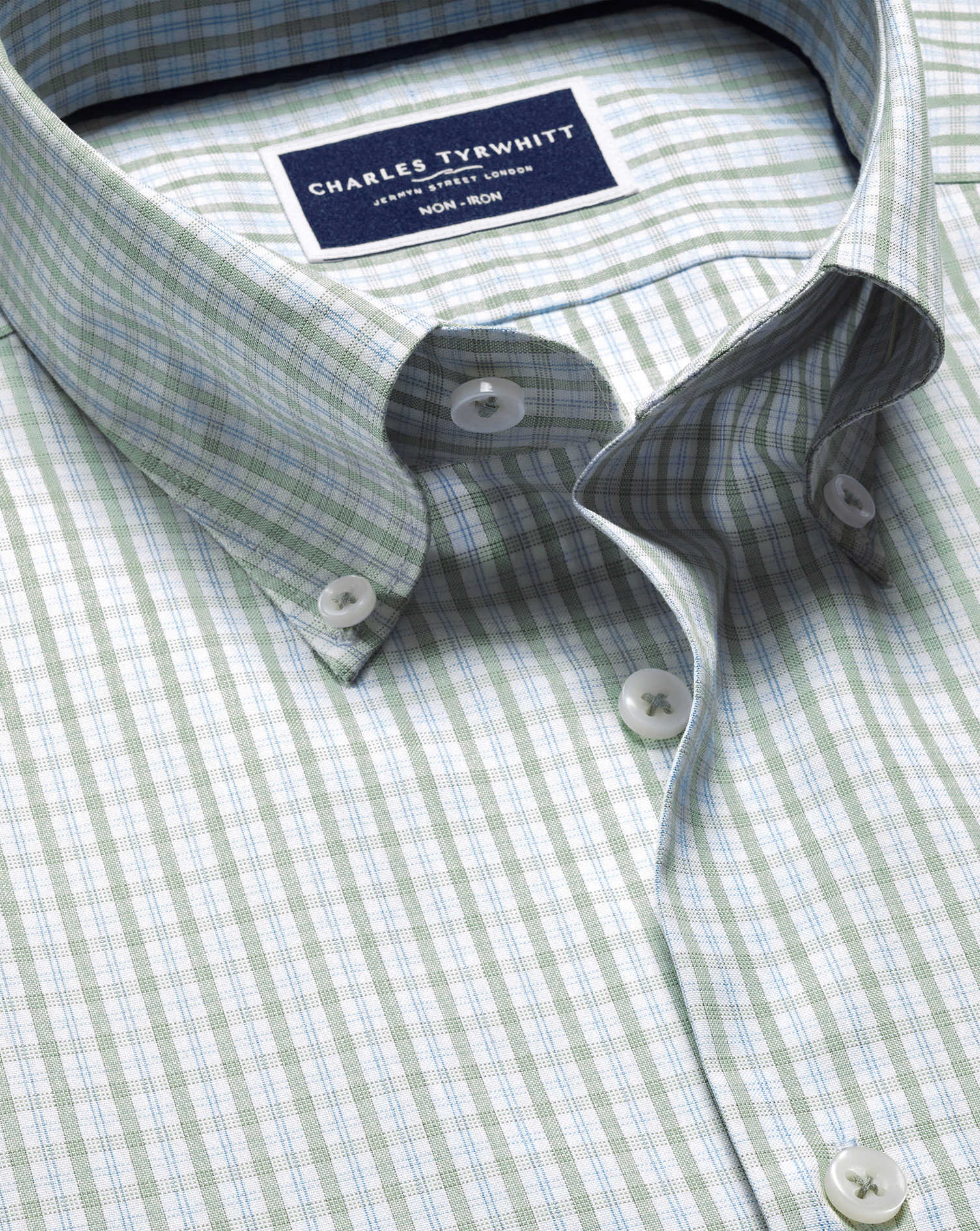 Charles Tyrwhitt Bügelfreies Oxfordhemd mit Button-down-Kragen und Gitterkaros - Salbeigrün Knopfmanschette